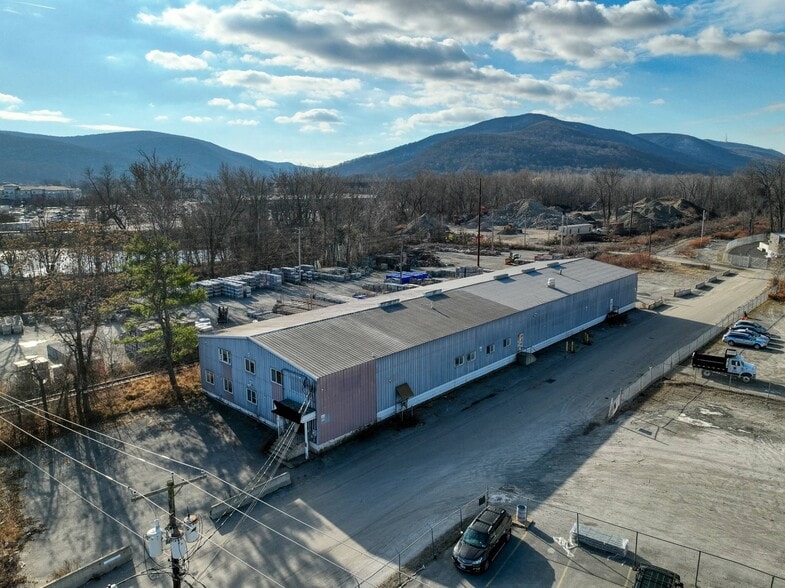 1 Chips Ln, Fishkill, NY for lease - Building Photo - Image 3 of 20