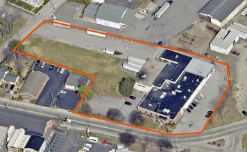 457 E North St, Carlisle, PA - aerial  map view