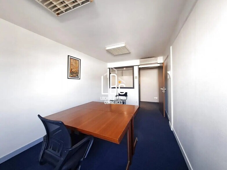 1 Rue Victor Hugo, Rezé for sale - Interior Photo - Image 3 of 6