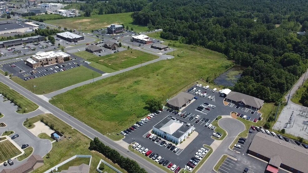 2550 James Sanders, Paducah, KY 42001