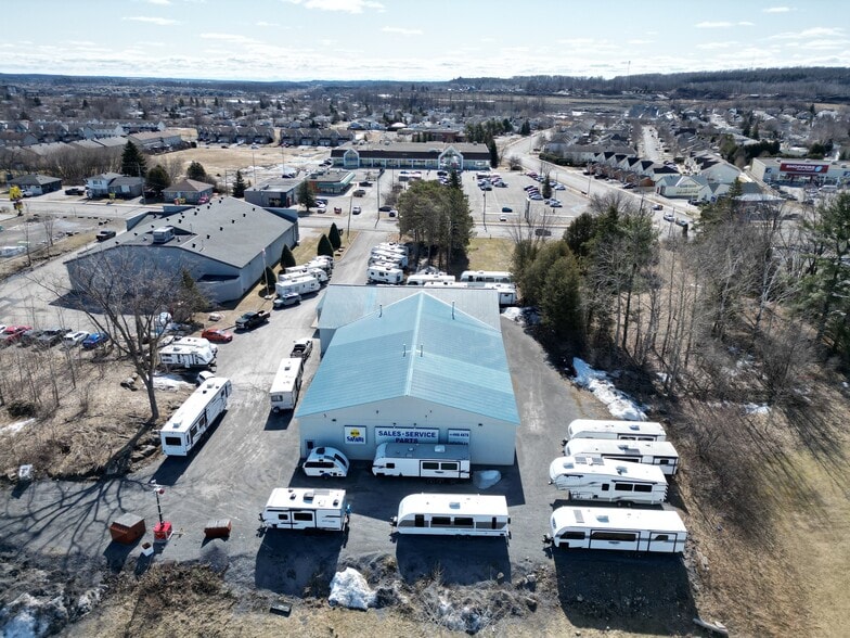 2724 Laurier St, Clarence-Rockland, ON for sale - Building Photo - Image 3 of 10