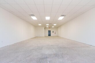 4747 Hondo Pass Dr, El Paso, TX for lease Interior Photo- Image 1 of 6