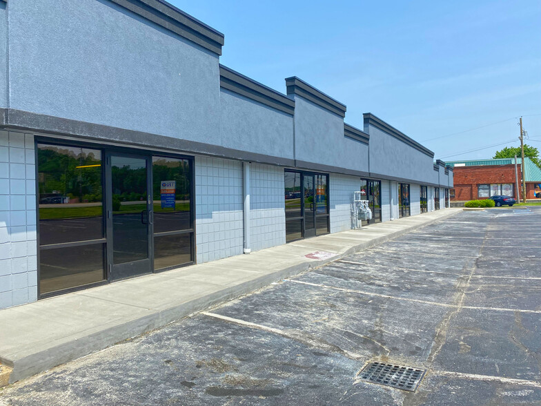 7846 Dixie Hwy, Louisville, KY for lease - Building Photo - Image 3 of 6