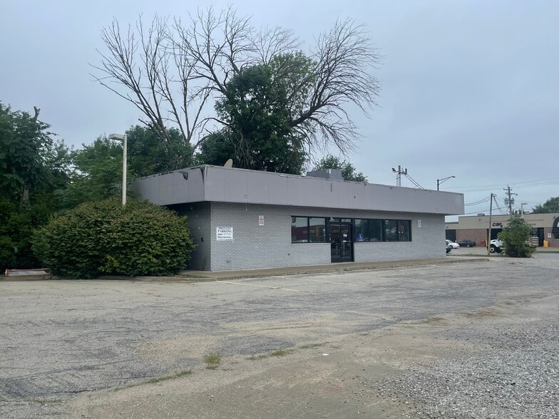 1101 N Prospect Ave, Champaign, IL for sale - Building Photo - Image 2 of 4