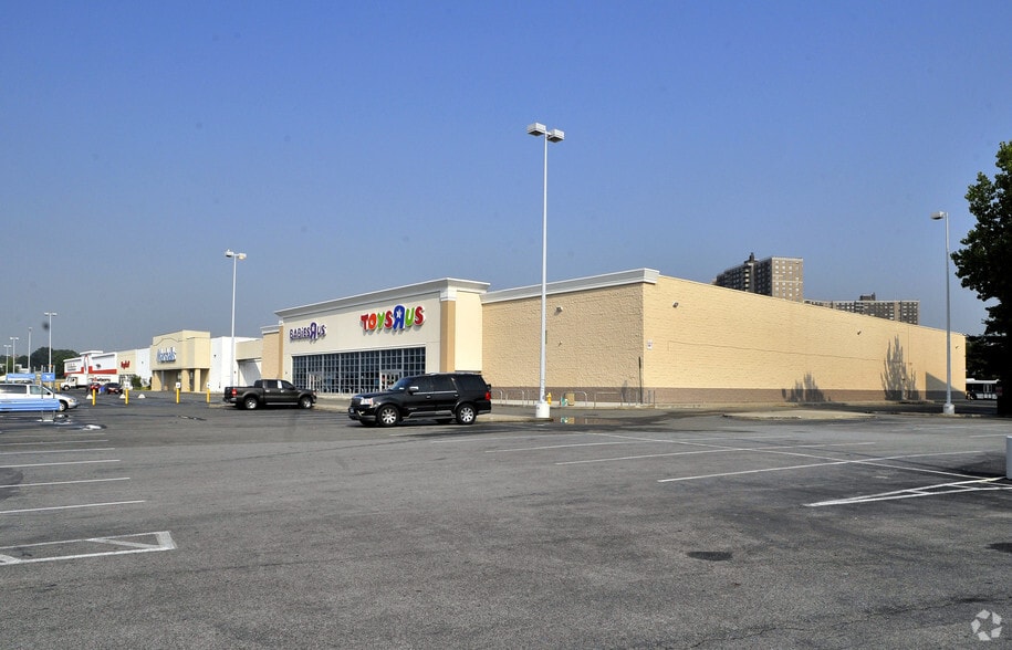 356 Baychester Ave, Bronx, NY for sale - Primary Photo - Image 1 of 1