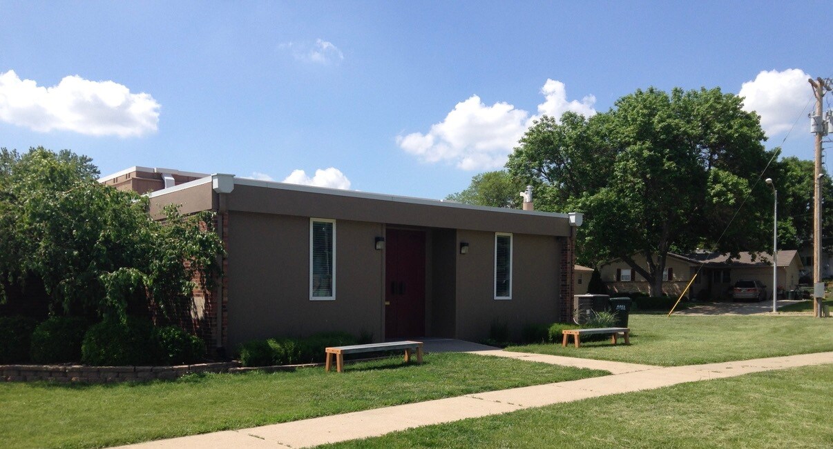 12656 Weir St, Omaha, NE for sale Primary Photo- Image 1 of 1