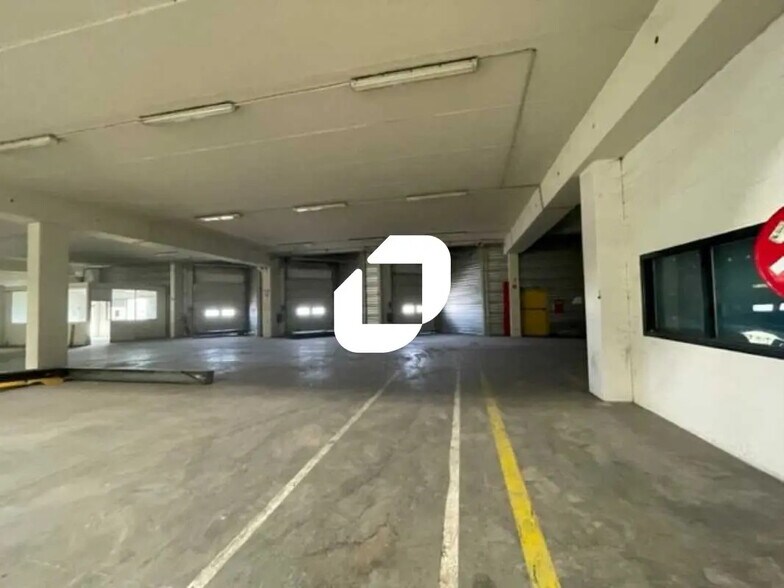 Office in Taverny for lease - Interior Photo - Image 3 of 12