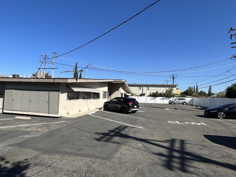 1520 E Lincoln Ave, Anaheim, CA for lease - Building Photo - Image 2 of 8