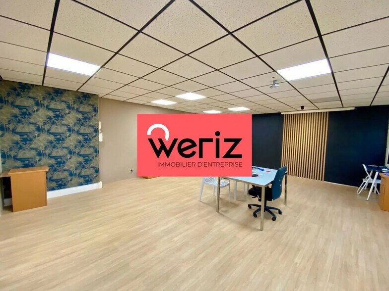 Office in Marseille for lease - Interior Photo - Image 1 of 6