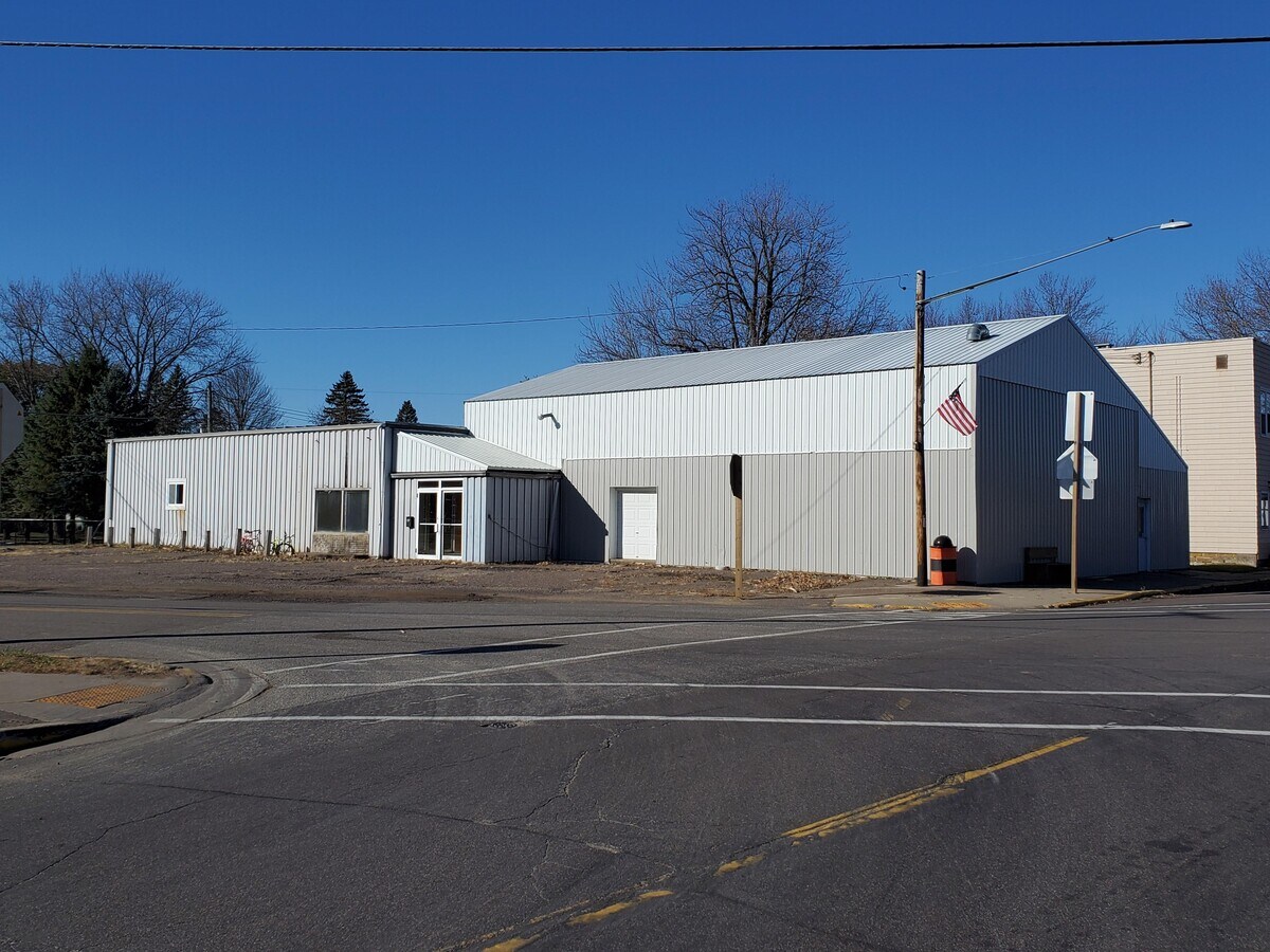 100 S Holly Ave, Elk Mound, WI 54739