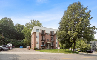 More details for 182 Boul Rousseau, Châteauguay, QC - Multifamily for Sale