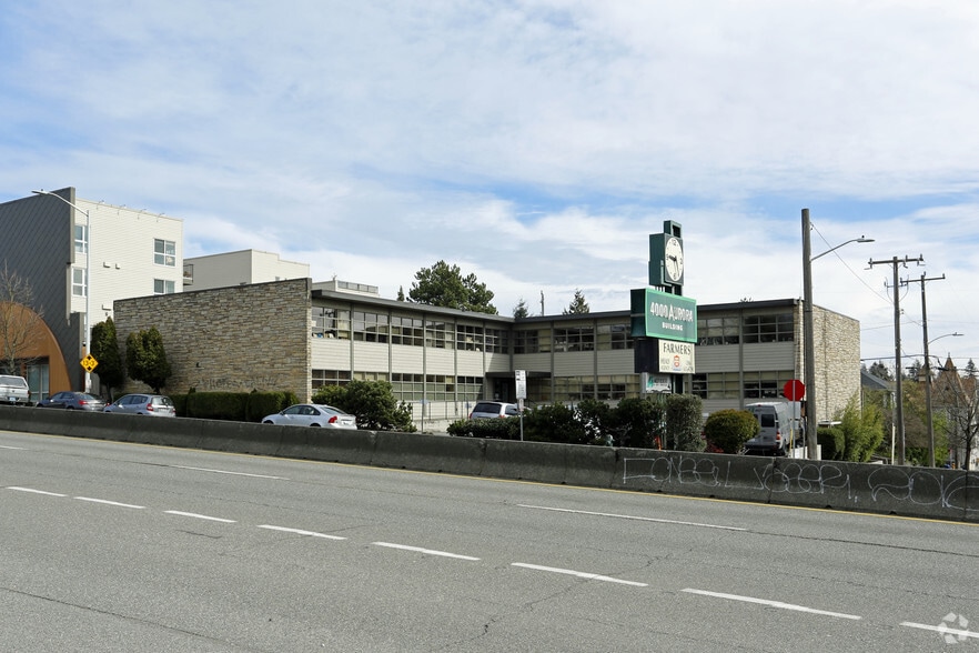 4000 Aurora Ave N, Seattle, WA for lease - Building Photo - Image 1 of 7