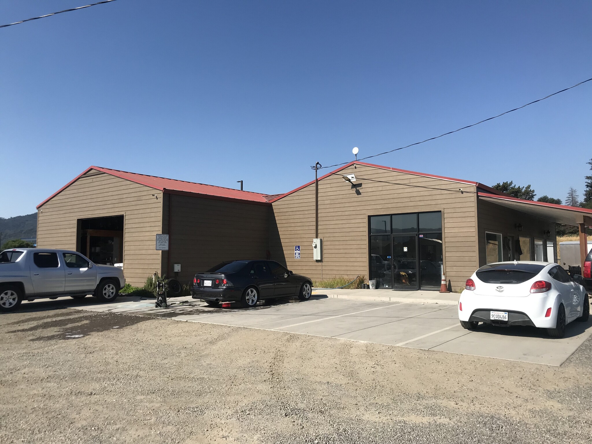 123 W Lake Mendocino Dr, Ukiah, CA for lease Building Photo- Image 1 of 18