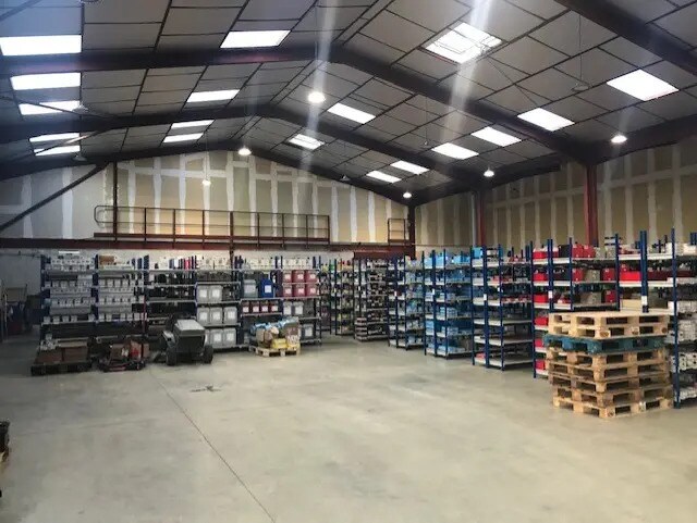 23 Avenue De Lourdes, Odos for lease - Building Photo - Image 3 of 11