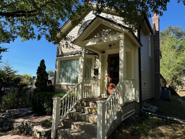 210 Cedar Ave, St Charles, IL for sale - Building Photo - Image 2 of 15