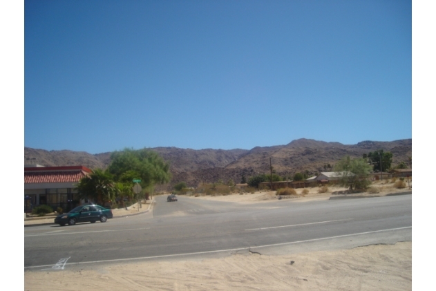 29 Palms Hwy, Twentynine Palms, CA for lease - Building Photo - Image 3 of 7