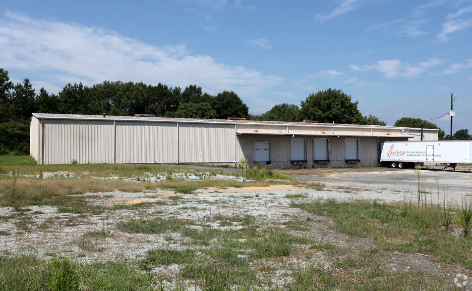 2360 Old Durham Rd, Roxboro, NC for sale - Primary Photo - Image 1 of 1