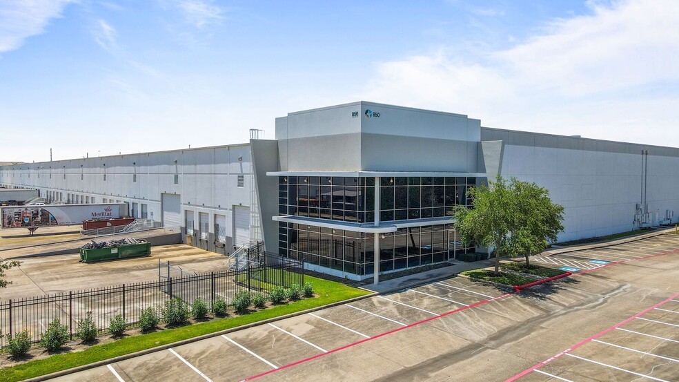 850 Greens Pky, Houston, TX for lease - Building Photo - Image 2 of 11