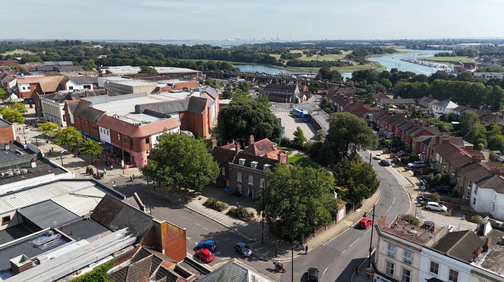 84 West St, Fareham, PO16 0JJ Former Westbury Manor Museum