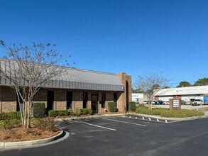 2561 Oscar Johnson Dr, North Charleston, SC for lease Interior Photo- Image 2 of 12