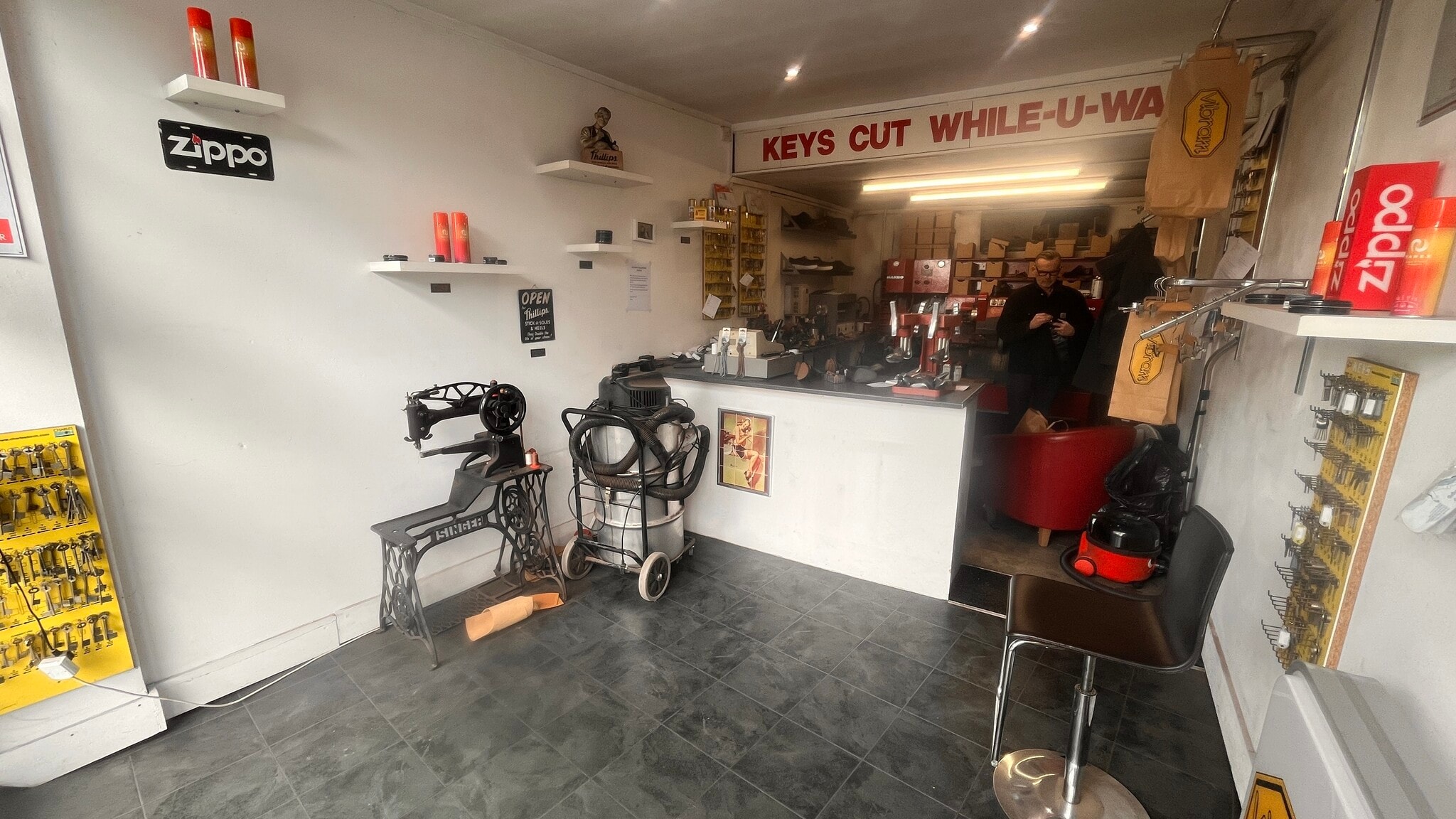 1 Eastwood Rd, Rayleigh for lease Interior Photo- Image 1 of 1