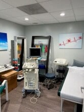 2231 N University Dr, Pembroke Pines, FL for lease Interior Photo- Image 1 of 11