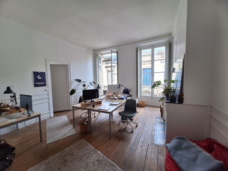Office in Bordeaux for sale - Building Photo - Image 2 of 5