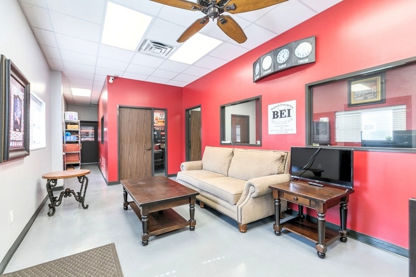 7113 Chippewa Blvd, Houston, TX for sale Interior Photo- Image 1 of 12