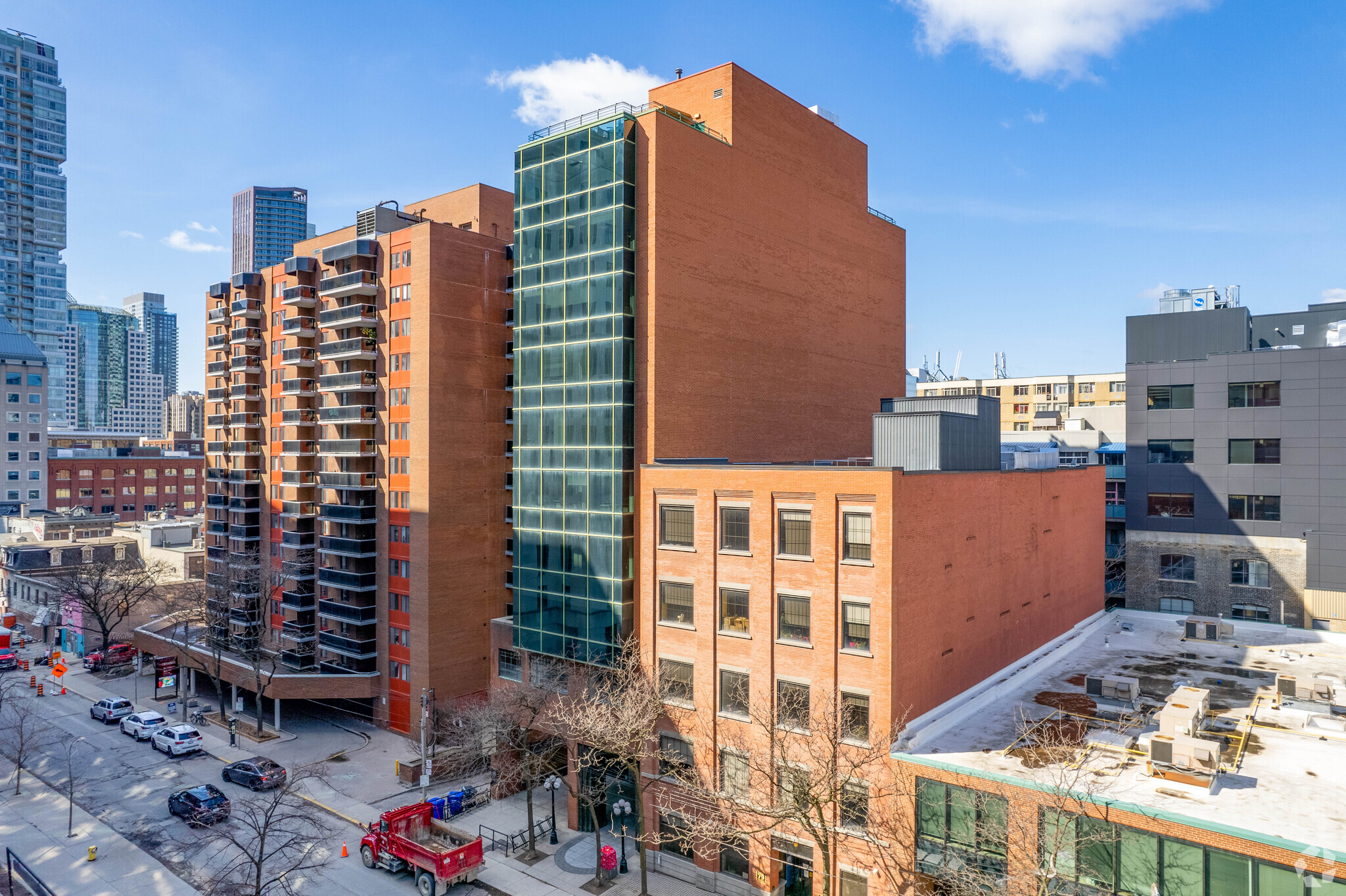 30 St Patrick St, Toronto, ON for lease Primary Photo- Image 1 of 7