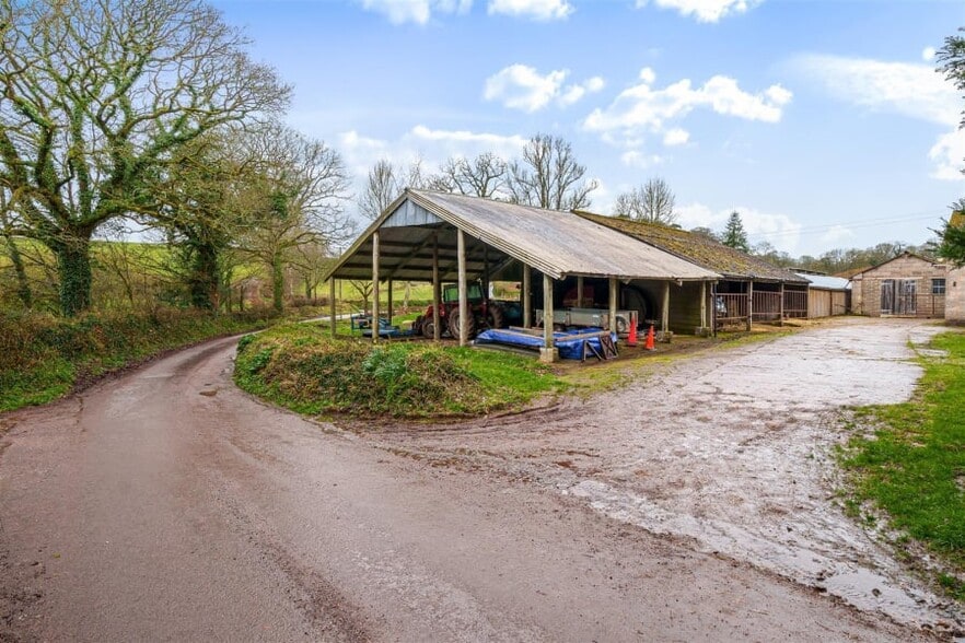 Coleford, Crediton for sale - Primary Photo - Image 1 of 2