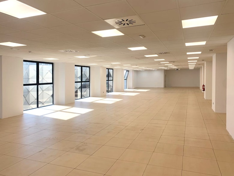 Calle de María Tubau, 4, Madrid, Madrid for lease - Interior Photo - Image 3 of 7