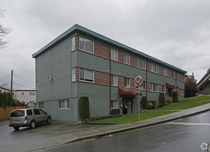 5710-5720 Smith Ave, Burnaby, BC for sale - Primary Photo - Image 1 of 5