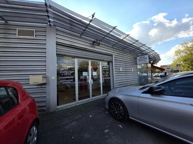 Retail in Évry-Courcouronnes for lease - Building Photo - Image 3 of 9