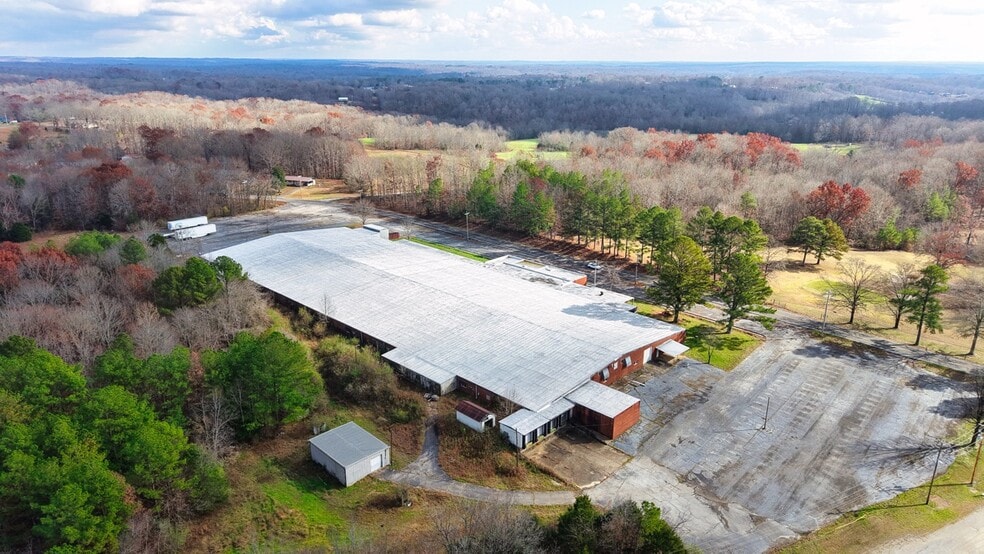 2292 Skyview Dr, Centerville, TN for sale - Building Photo - Image 2 of 6