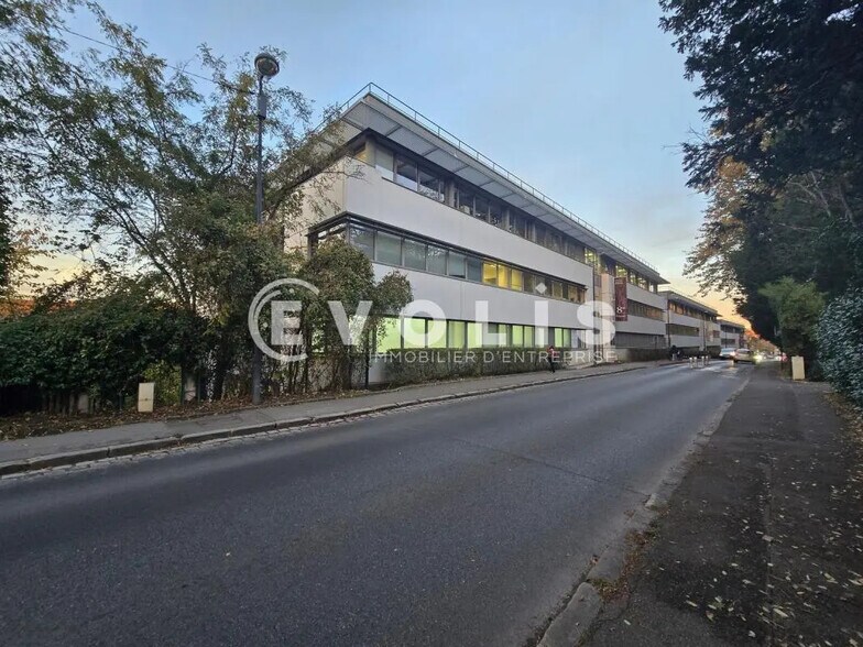 Office in Orsay for sale - Building Photo - Image 1 of 8