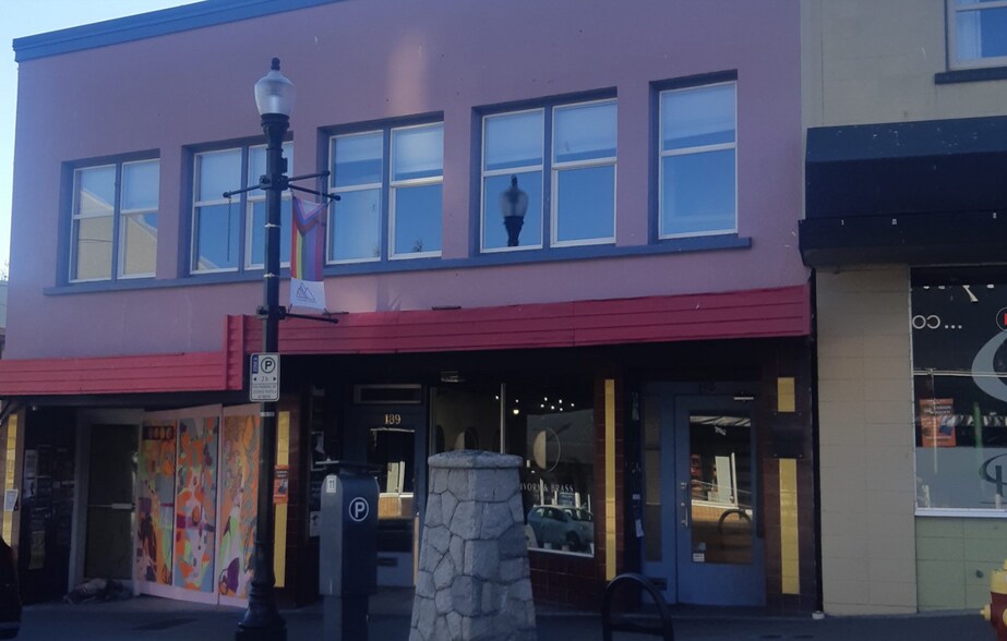 195 Commercial St, Nanaimo, BC V9R 5G5 Office for Lease