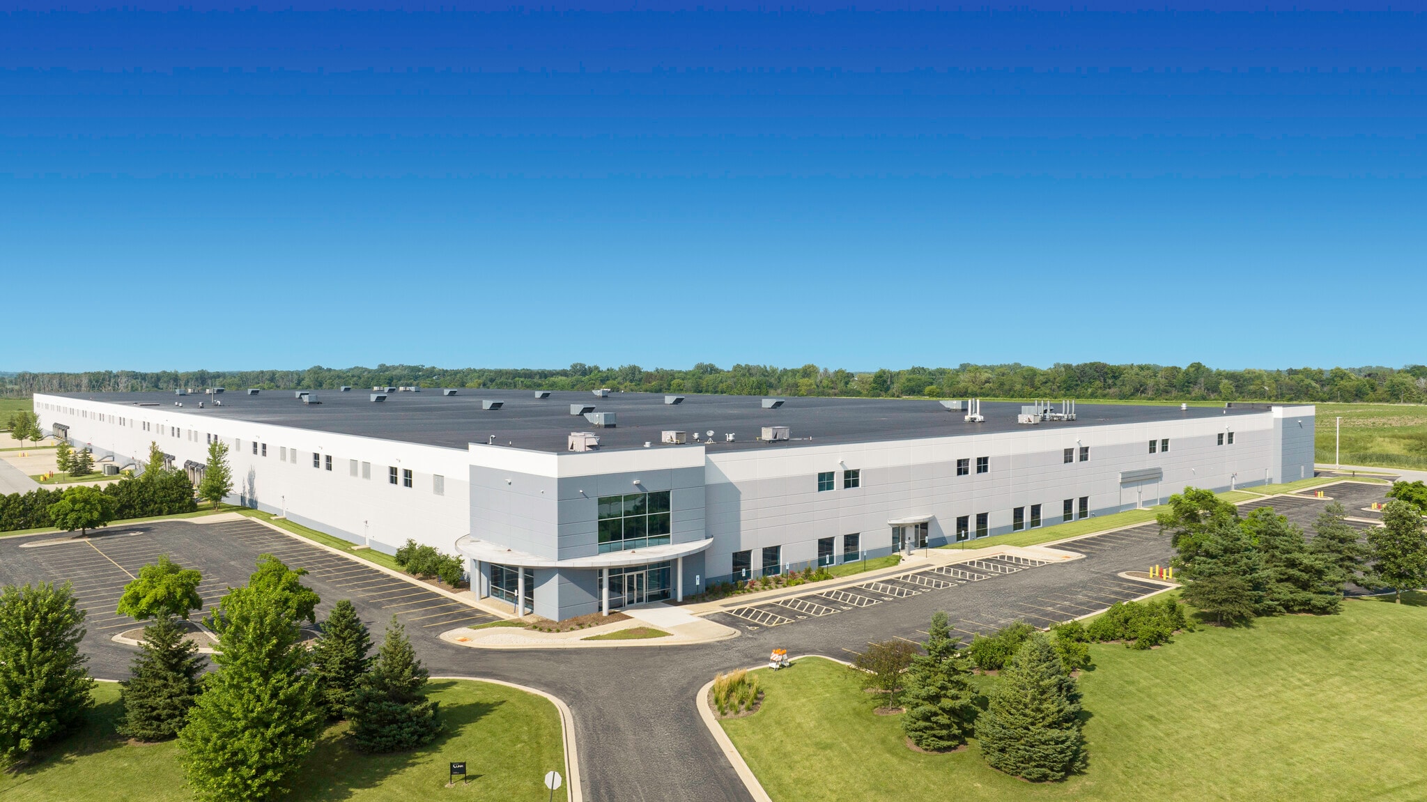 901 Renaissance Blvd, Sturtevant, WI for lease Building Photo- Image 1 of 10