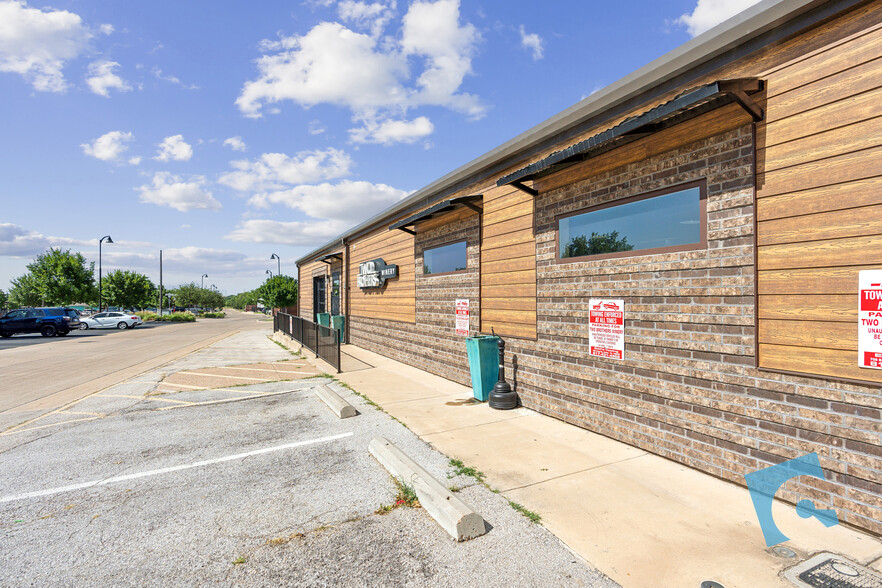 110 Lamar St, Keller, TX for sale - Building Photo - Image 3 of 18