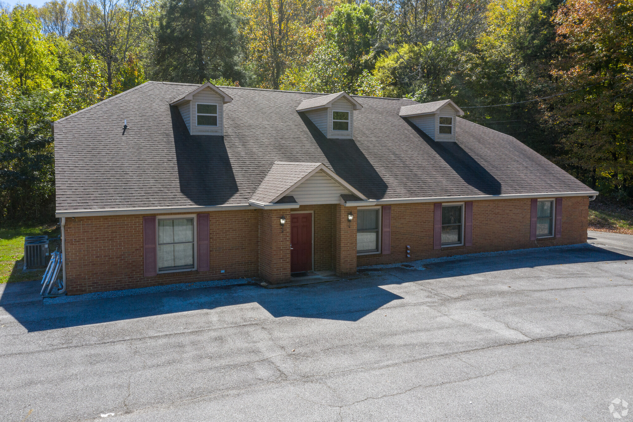 2215 S Roane St, Harriman, TN for sale Building Photo- Image 1 of 1