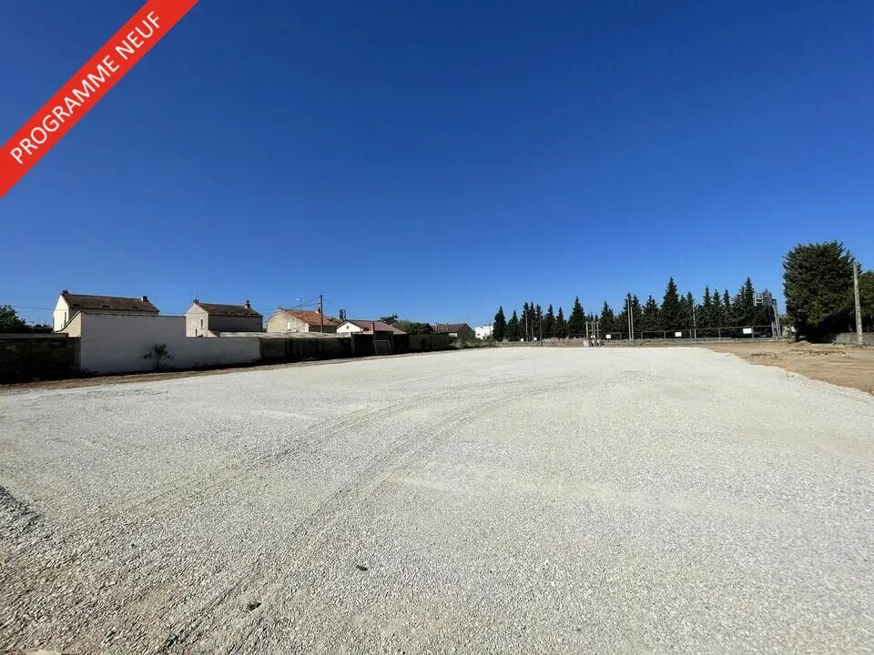 Flex in Avignon for lease Building Photo- Image 1 of 5