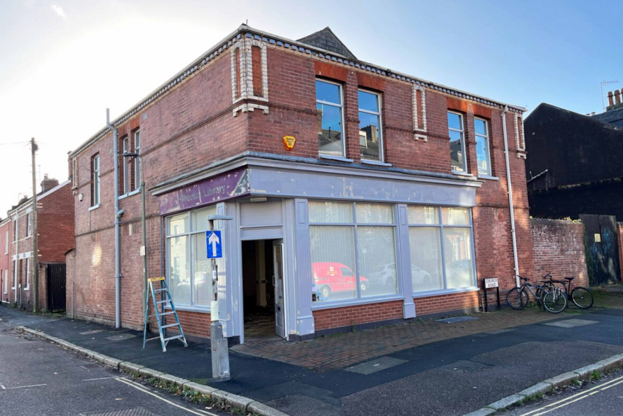 35 Church Rd, Exeter for sale - Building Photo - Image 1 of 3