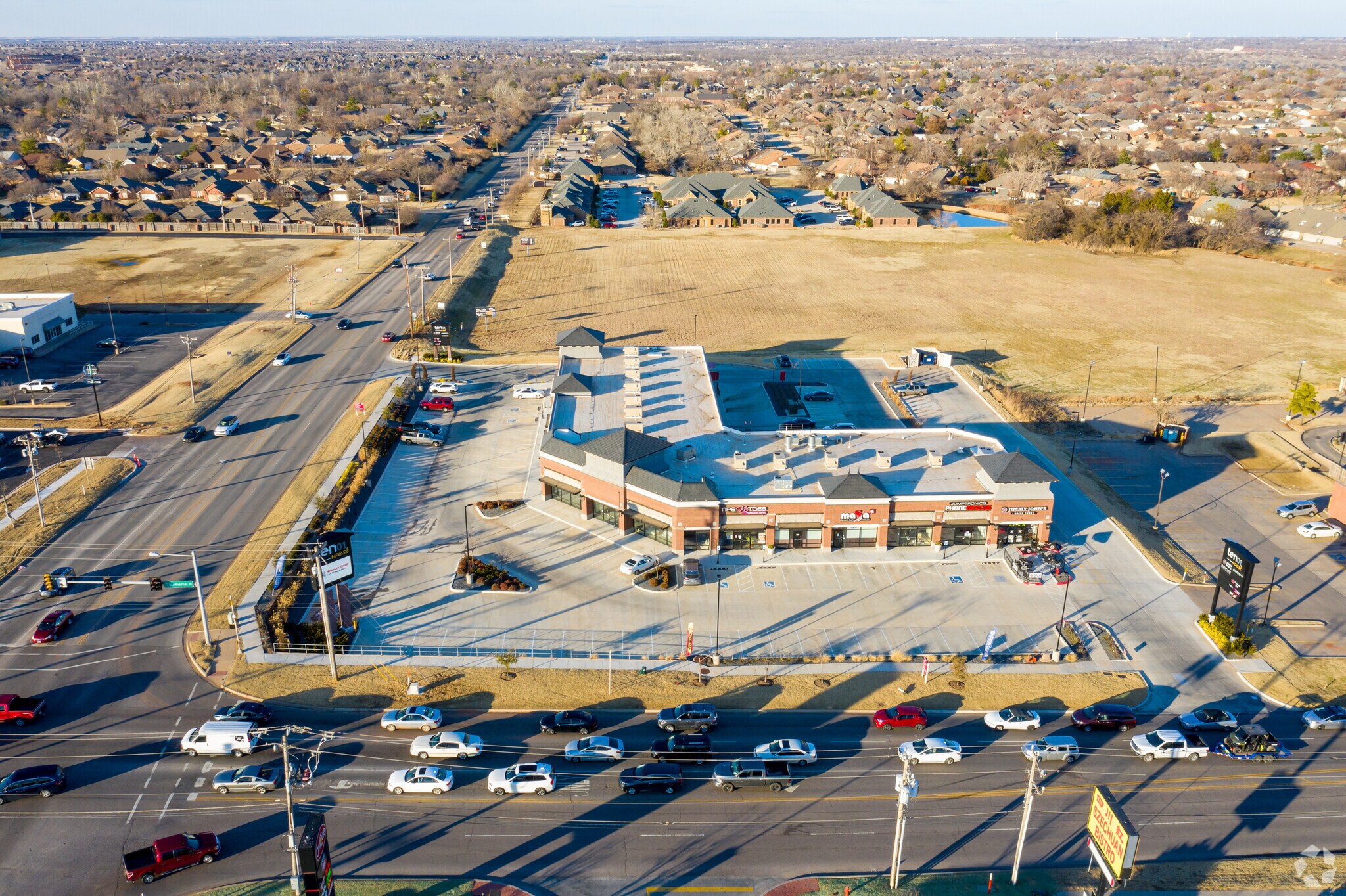 1001 W Memorial Rd, Oklahoma City, OK 73114 Retail for Lease