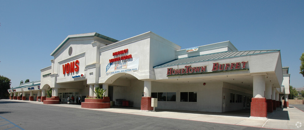 1855 Cochran St, Simi Valley, CA for lease - Building Photo - Image 1 of 1