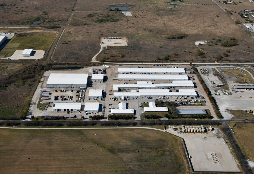 2301 Masch Branch Rd, Denton, TX for lease - Building Photo - Image 1 of 3