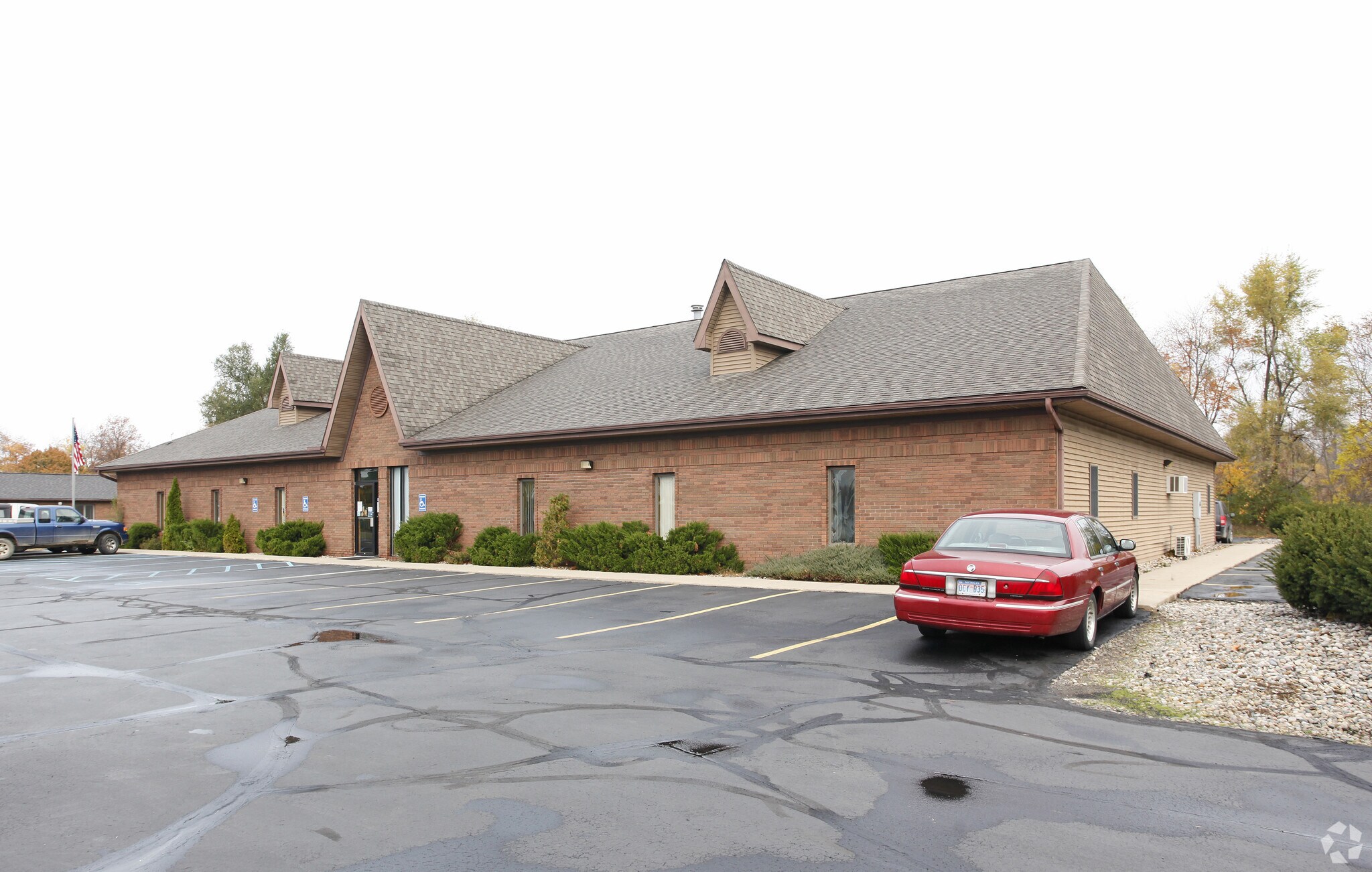 1100 Sutton Rd, Adrian, MI for sale Primary Photo- Image 1 of 1