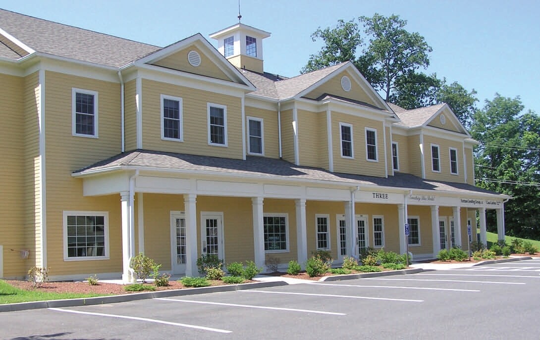 33 Bullet Hill Rd, Southbury, CT for sale Primary Photo- Image 1 of 1