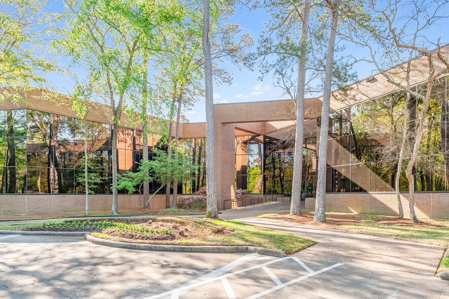 900 Rockmead Dr, Kingwood, TX for lease - Building Photo - Image 1 of 10