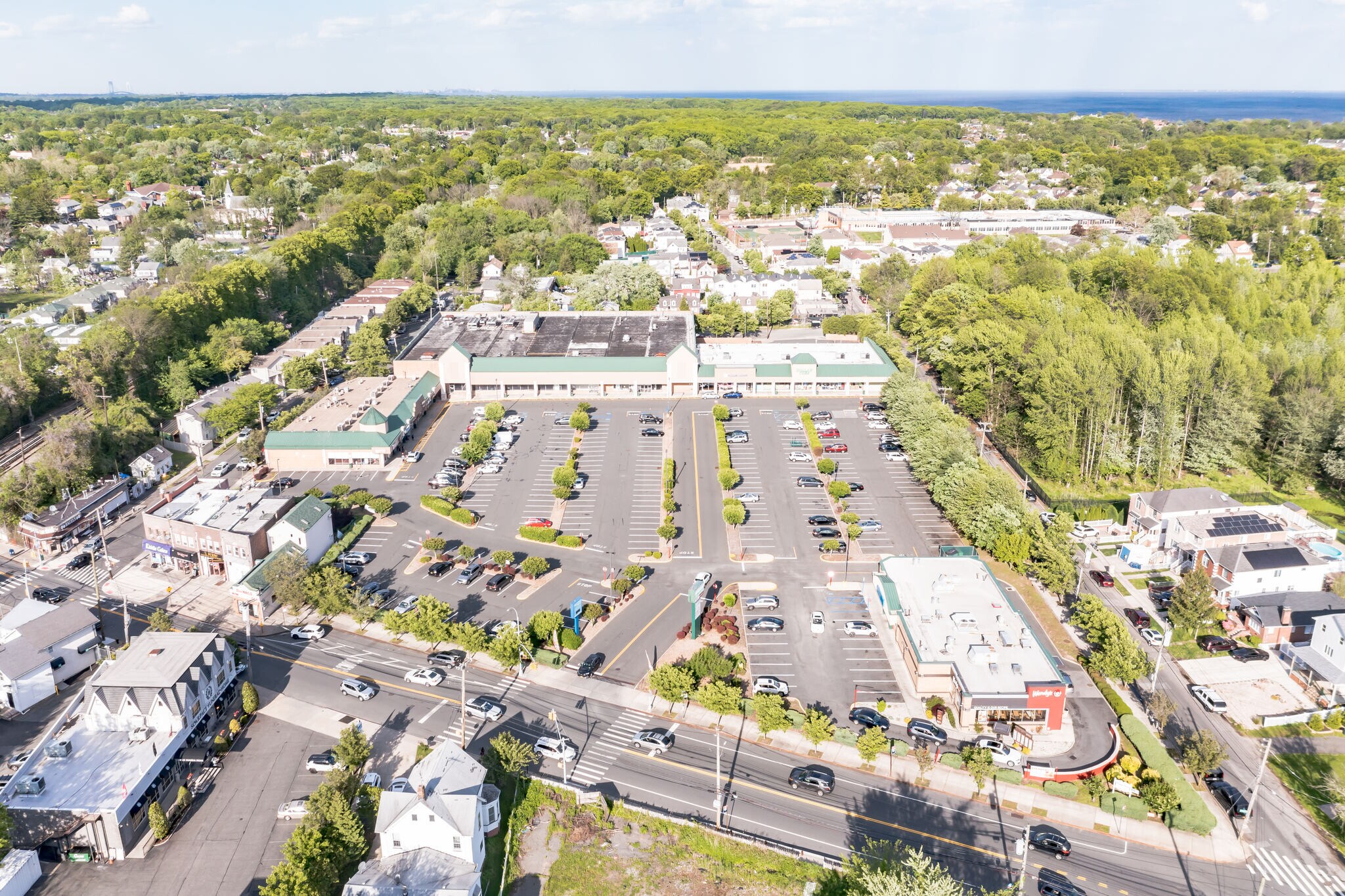 6400 Amboy Rd, Staten Island, NY 10309 Amboy Plaza