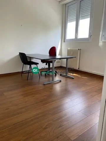 Office in Avrillé for sale Interior Photo- Image 1 of 6