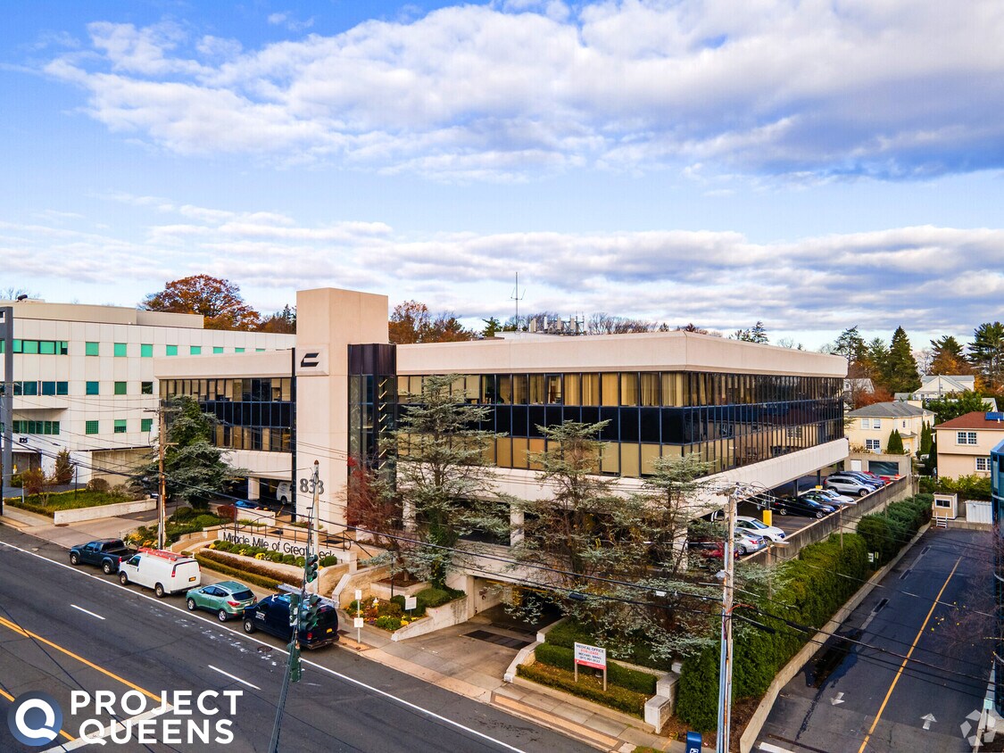 833 Northern Blvd, Great Neck, NY for lease Building Photo- Image 1 of 15